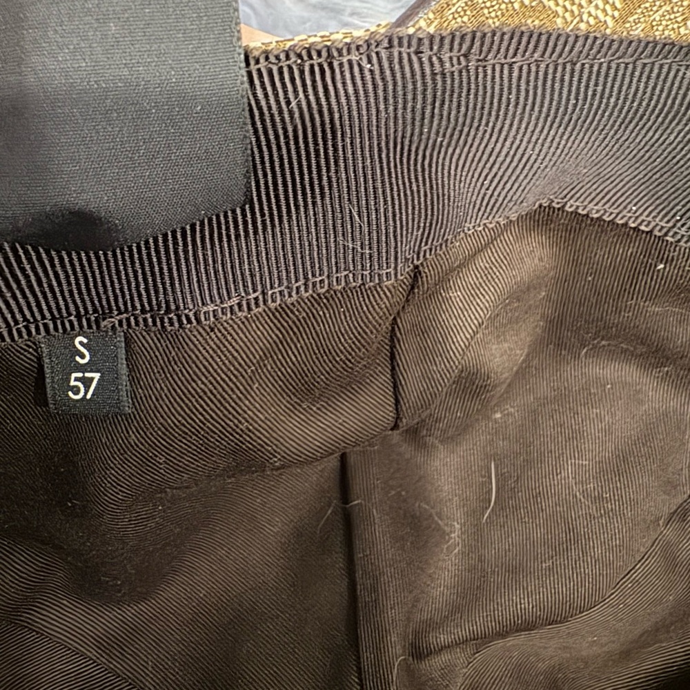 Gucci Beige Monogram Hat with Iconic Pattern - Picture 7 of 9